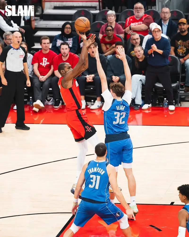 His scoring ability remains top-notch! Slam's official account shared photos of Durant on the court with fans.