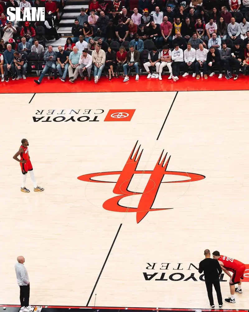 His scoring ability remains top-notch! Slam's official account shared photos of Durant on the court with fans.