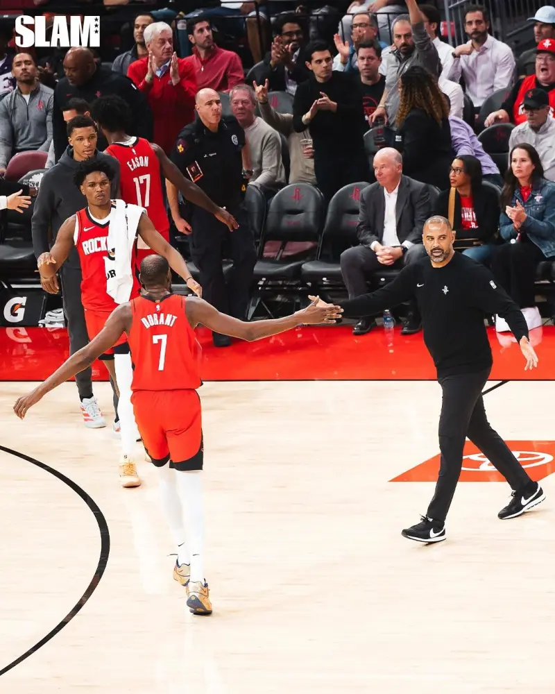 His scoring ability remains top-notch! Slam's official account shared photos of Durant on the court with fans.