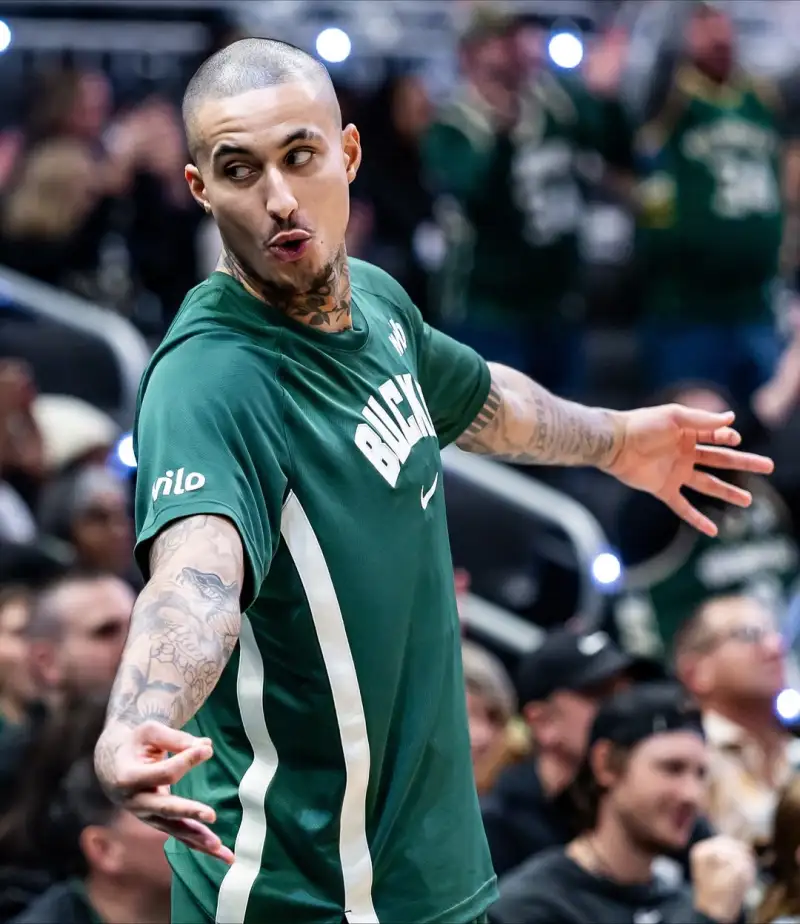Kyle Kuzma's dashing style! He posts a photo on Instagram the Bucks are currently fifth in the Eastern Conference.