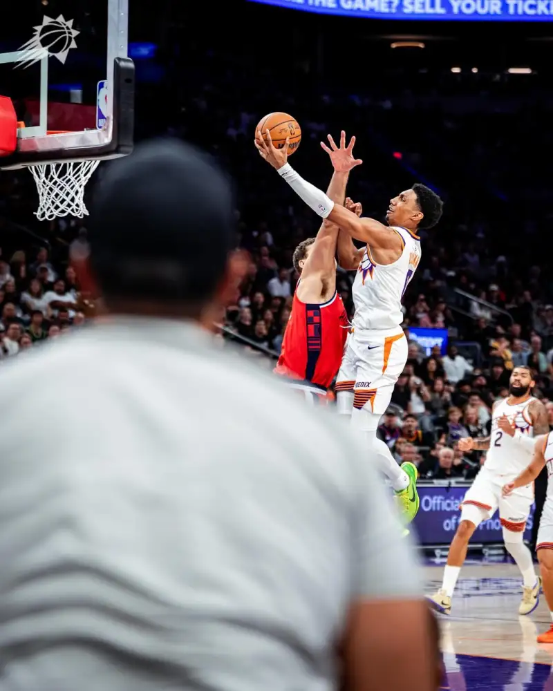 Sun celebrates team's victory over Clippers by posting photos of himself on the court.