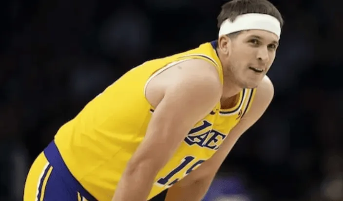 Lakers reporter: Reeves underwent an MRI on Wednesday, and the results showed no obvious damage.