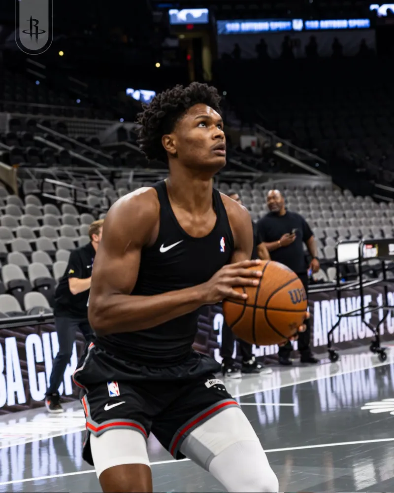 The Rockets' social media account shared moments of the players warming up before the game, featuring Durant and Adams.