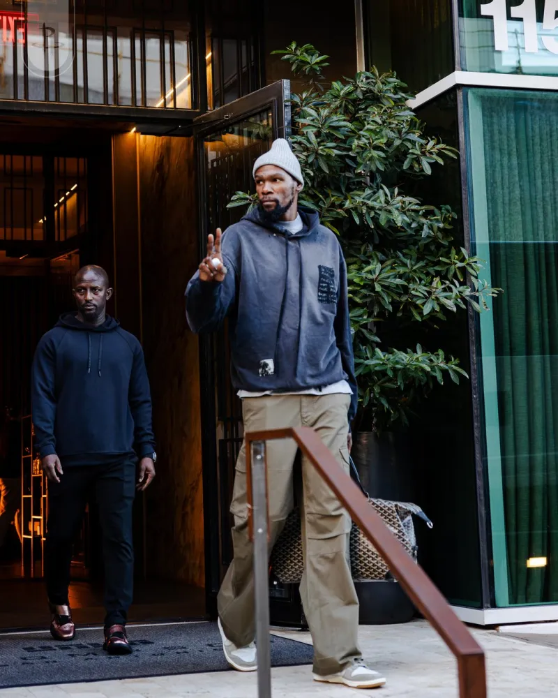The Rockets' social media account shared photos of the players heading to the arena for the game, featuring Shen Jing and Durant.