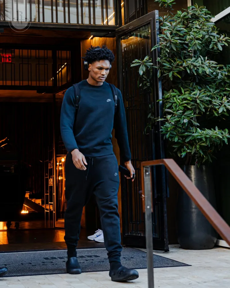 The Rockets' social media account shared photos of the players heading to the arena for the game, featuring Shen Jing and Durant.