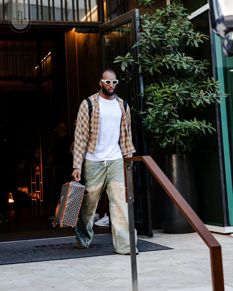 The Rockets' social media account shared photos of the players heading to the arena for the game, featuring Shen Jing and Durant.