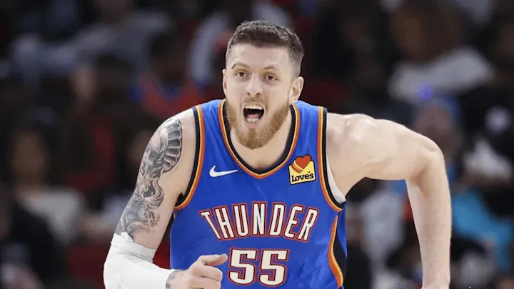 Degnote on Hartenstein: He has integrated efficiently into the team system and continues to improve on the offensive end.