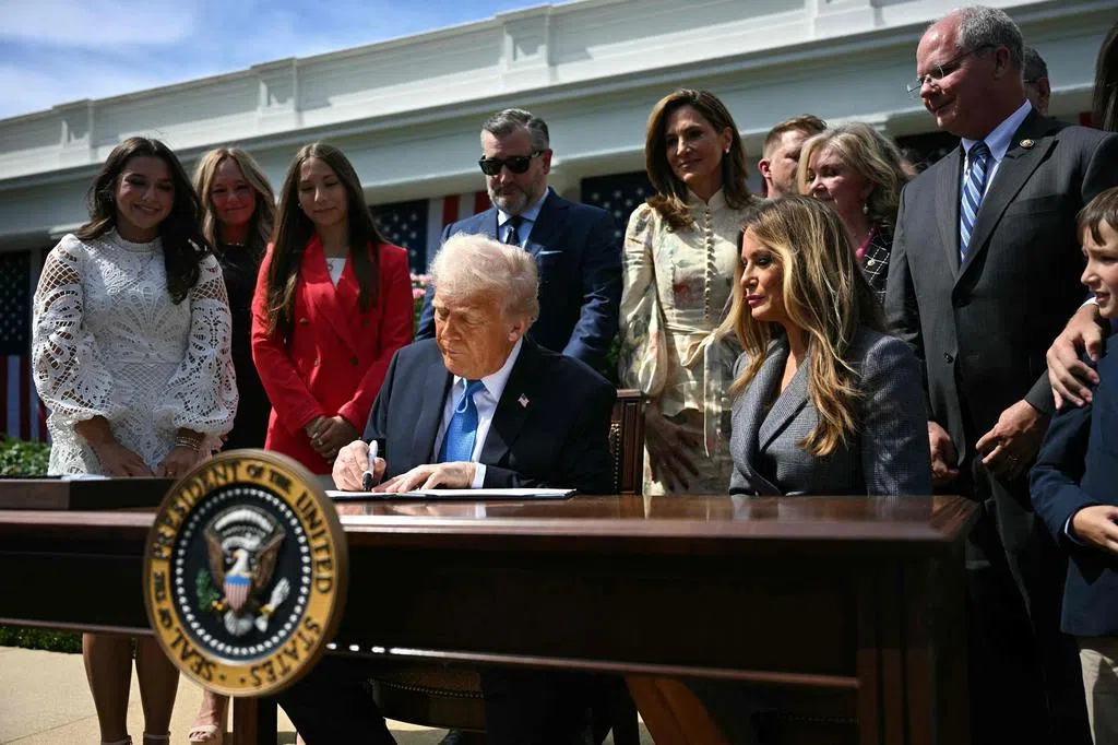 Trump uses deepfake technology to glorify himself and denigrate his competitors.