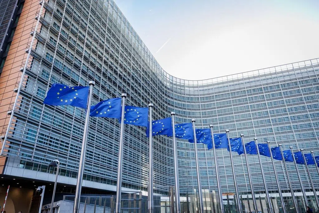 Japan and the United States will cooperate in rare earth mining to reduce reliance on China.