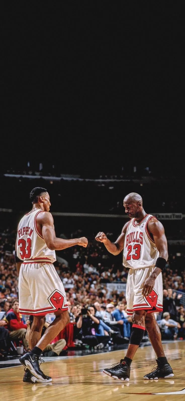 The greatest duo ever? Media outlets share old photos of Pippen and Jordan with fans.