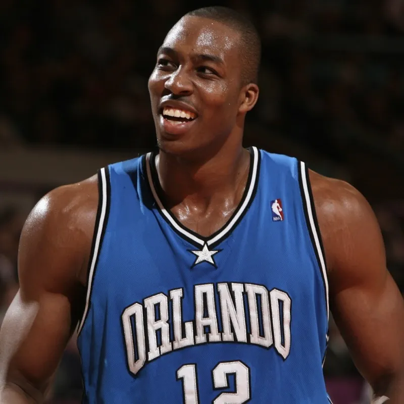 Do you agree? Media outlets posted photos of Dwight Howard: The photo also shows Jalen Durant this season.