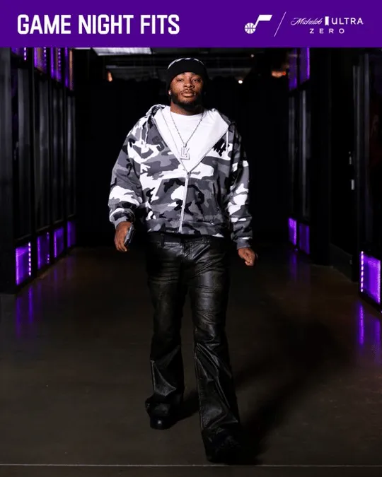 Jazz players enter the arena: wired headphones reinstated.