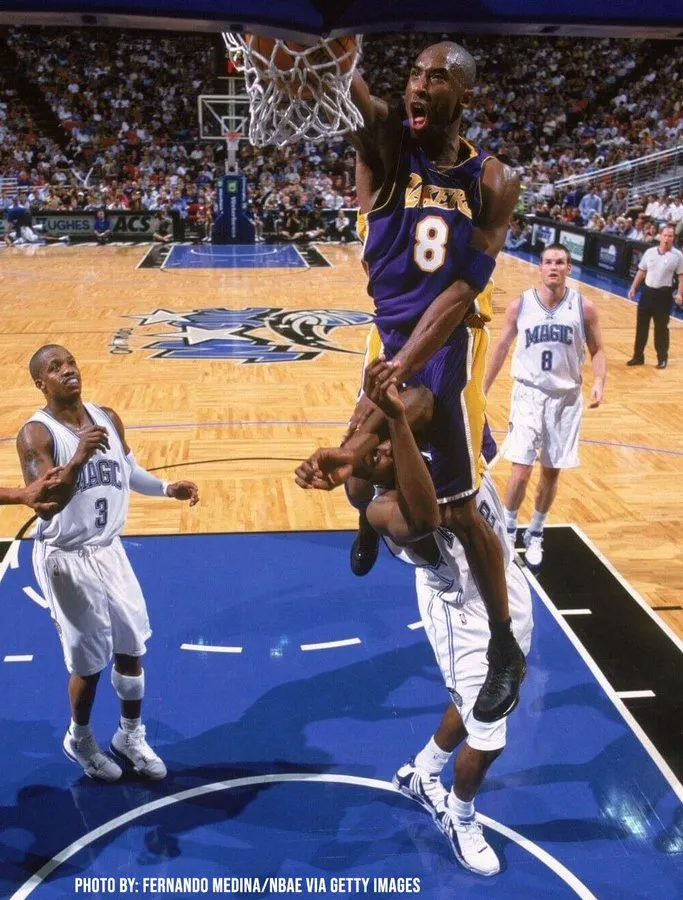 A magnificent dunk! 21 years ago today, Kobe and Howard...