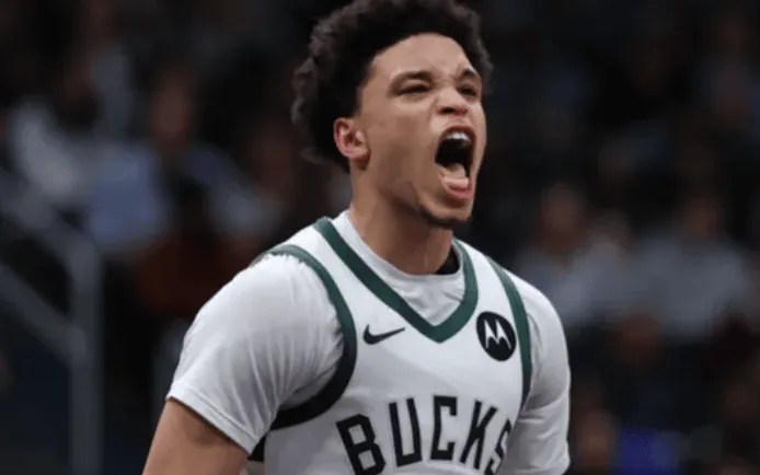 Rollins scored 25 points on 10-of-15 shooting.