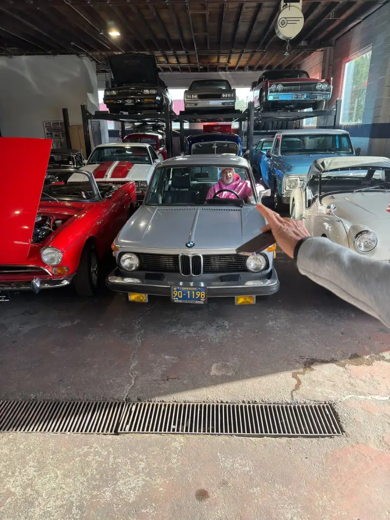 What's his physique like? Deni Avdia posts a recent photo.