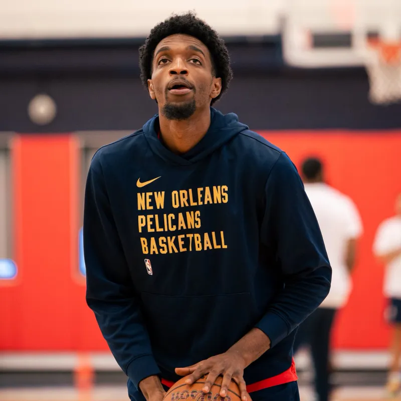 Can they stop the losing streak? Quinn and others prepare for the game against the Lakers the Pelicans' official account shares photos.