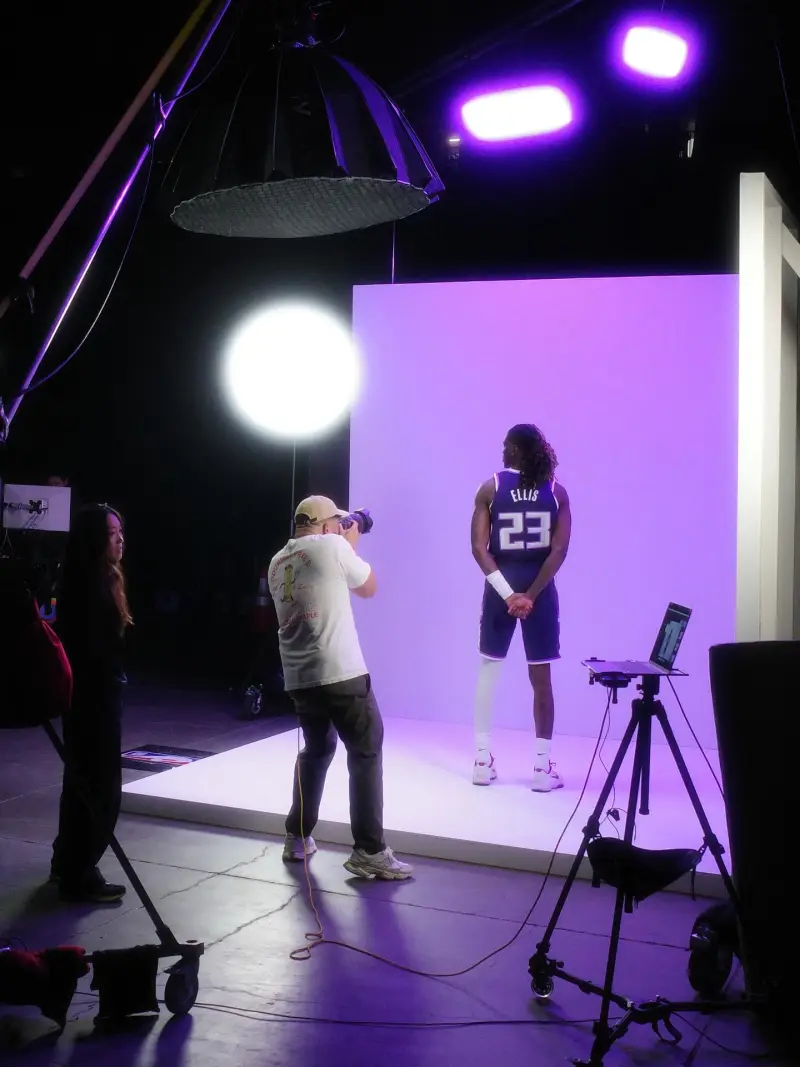 46.7% from three-point range! Keane Ellis shares his official outfit photo on Instagram with fans.