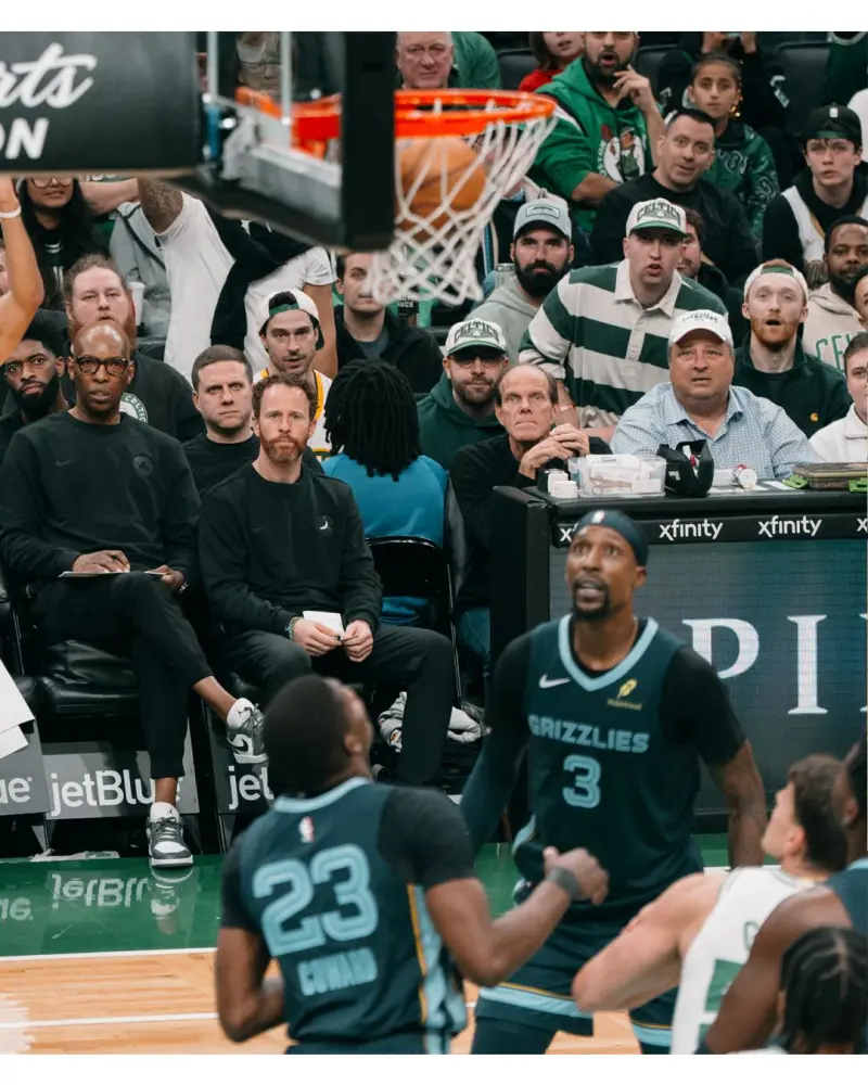 Leading the entire game! The Celtics' official account posted photos from yesterday's game to celebrate the team's resounding victory.