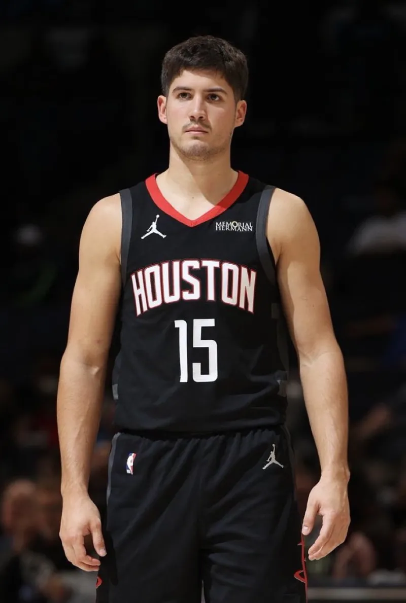 Shepard has averaged 16.5 points, 3.5 assists, and 2.8 steals in his last four games.