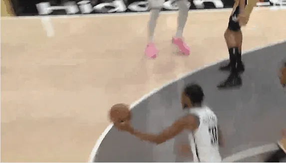 Claxton faked a handoff, then drove straight into the paint for a powerful one-handed dunk.