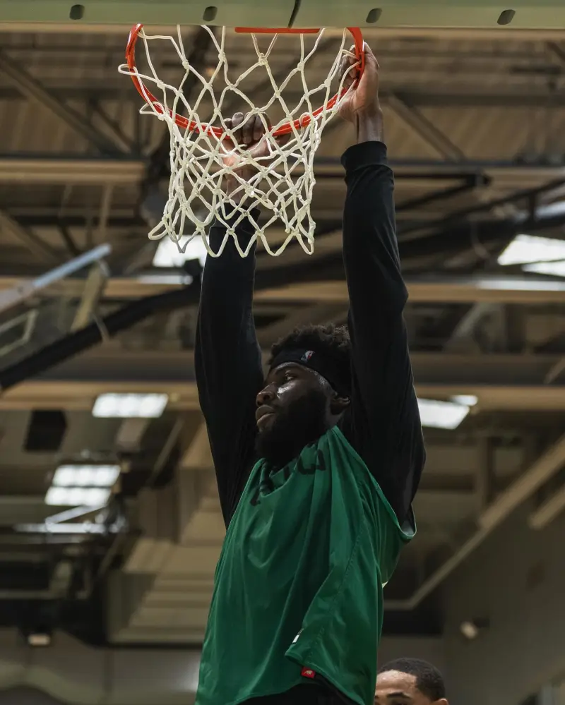 A major battle is imminent! The Celtics are preparing for their game against the Clippers.