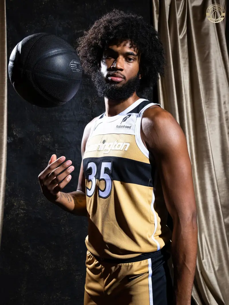 1 win, 11 losses! Wizards official announcement: This gold jersey will make its debut on November 16th.