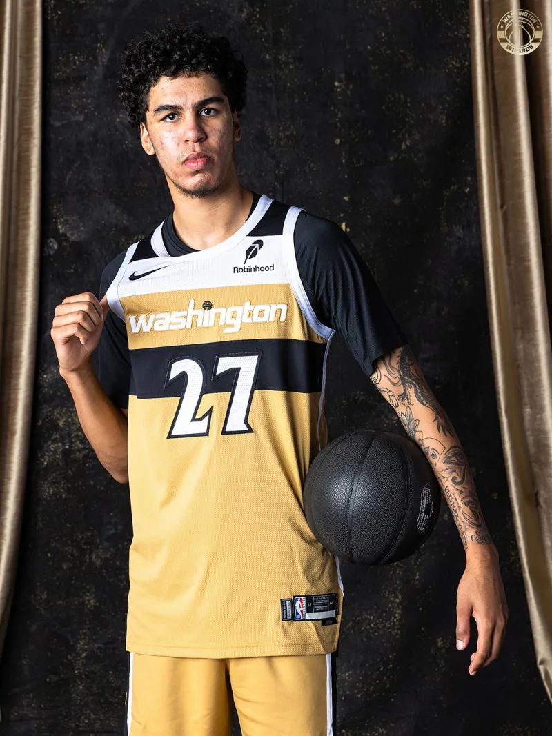 1 win, 11 losses! Wizards official announcement: This gold jersey will make its debut on November 16th.