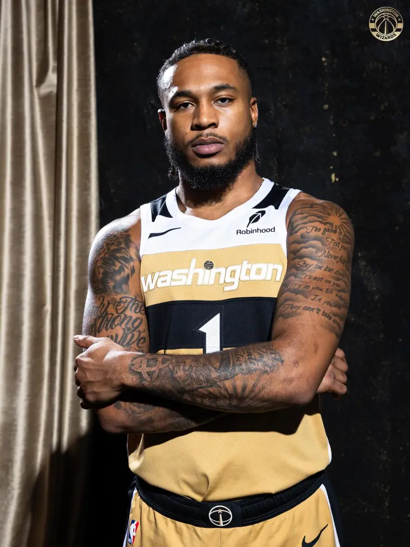 1 win, 11 losses! Wizards official announcement: This gold jersey will make its debut on November 16th.