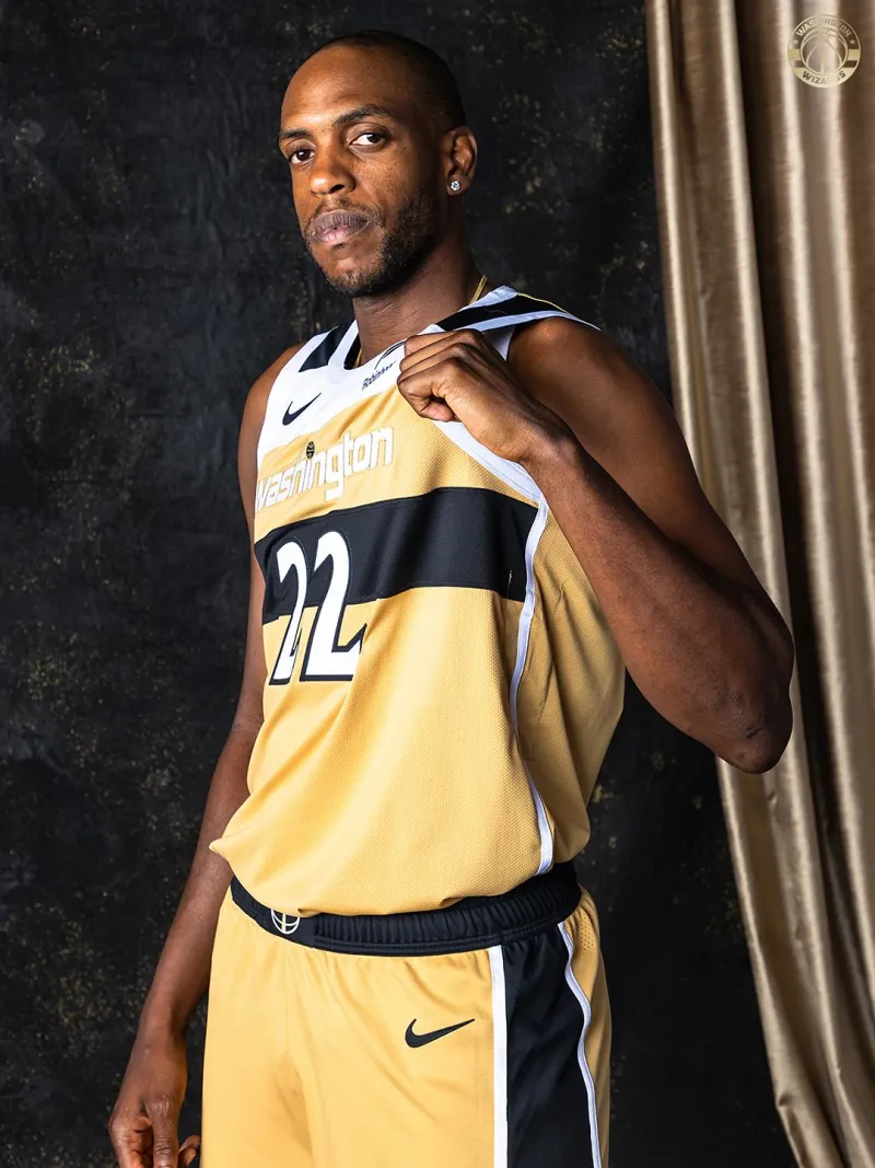 1 win, 11 losses! Wizards official announcement: This gold jersey will make its debut on November 16th.
