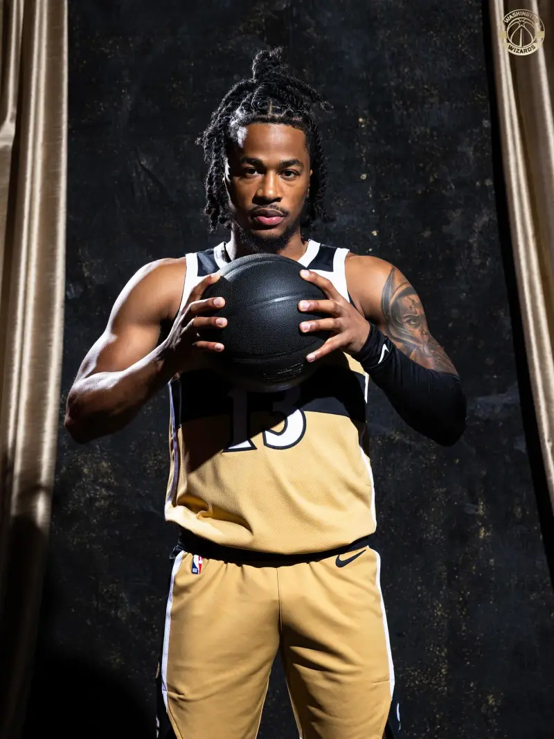 1 win, 11 losses! Wizards official announcement: This gold jersey will make its debut on November 16th.