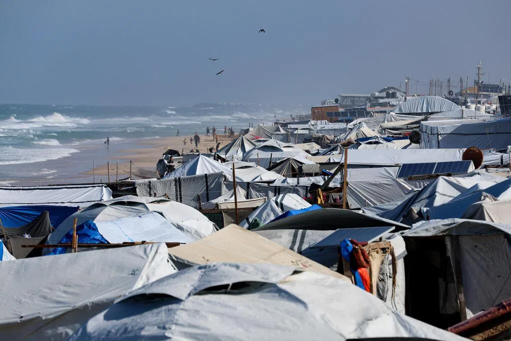 The UN Security Council adopted a resolution supporting the establishment of a peace council and international stability force in Gaza.