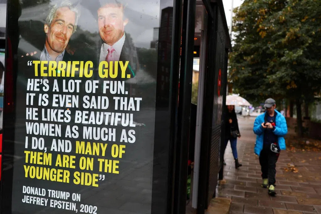 Former US Treasury Secretary Summers, who had close ties to Epstein, withdraws from public affairs.