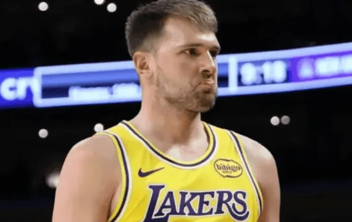 Lakers 9 wins, 2 losses Mavericks 2 wins, 9 losses