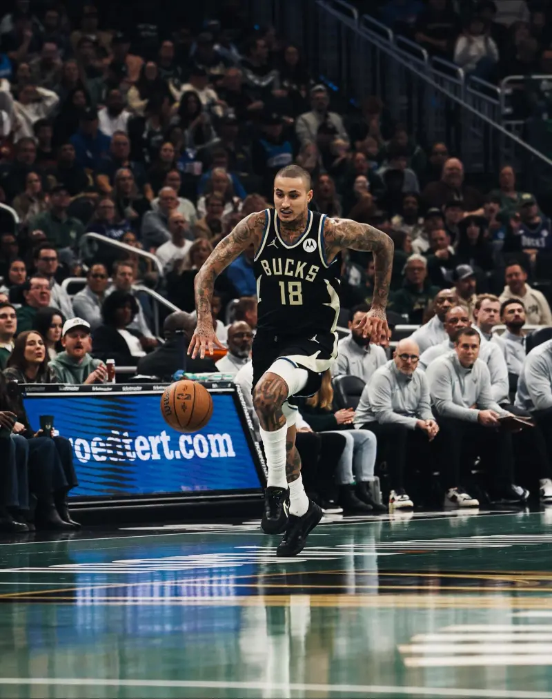 Kyle Kuzma posted a recent photo on Instagram.