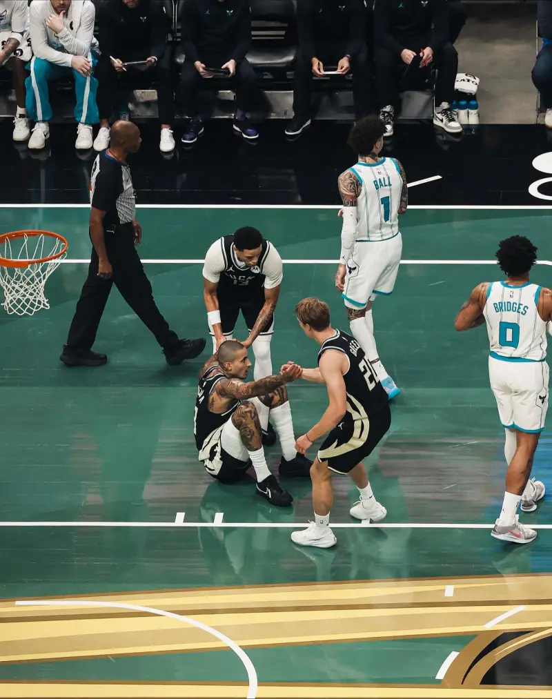 Kyle Kuzma posted a recent photo on Instagram.