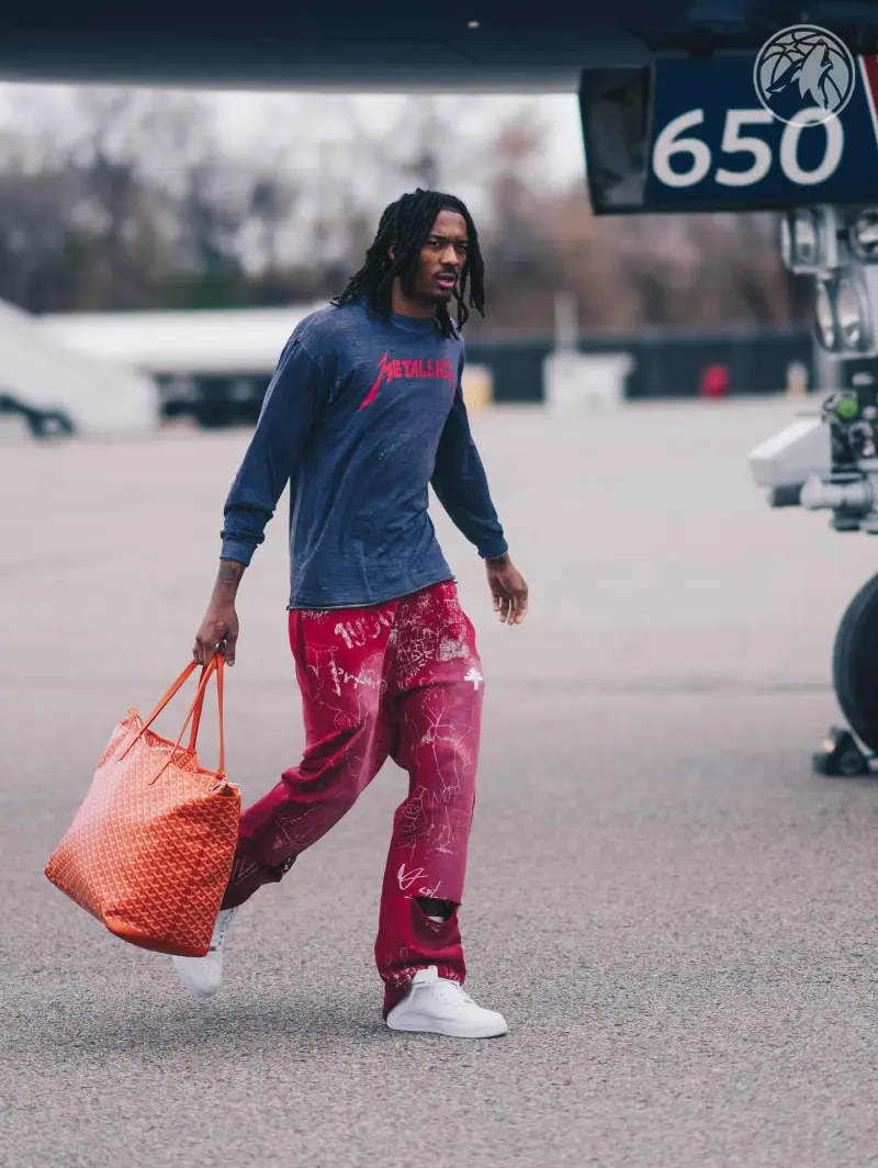 The Timberwolves' official account posted photos of players boarding the plane: See you in Phoenix!