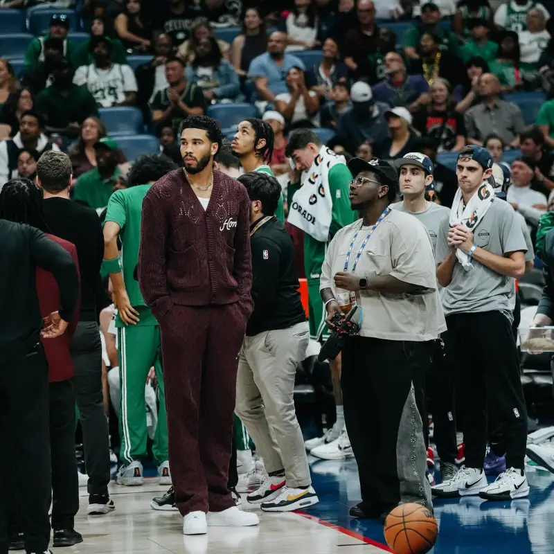 Jayson Tatum posted several recent photos of himself, and the Celtics' official account responded with an hourglass emoji.