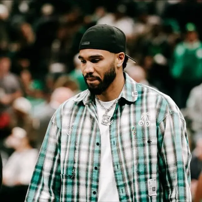 Jayson Tatum posted several recent photos of himself, and the Celtics' official account responded with an hourglass emoji.