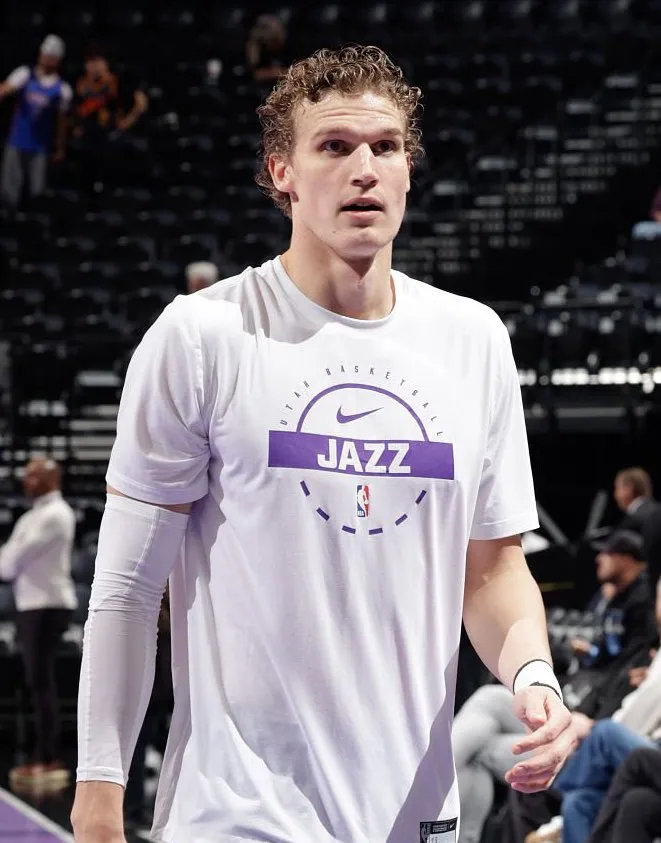 This season's all-time leader in catch-and-shoot three-pointers made: Marka leads with 52, followed by Knipper with 49.