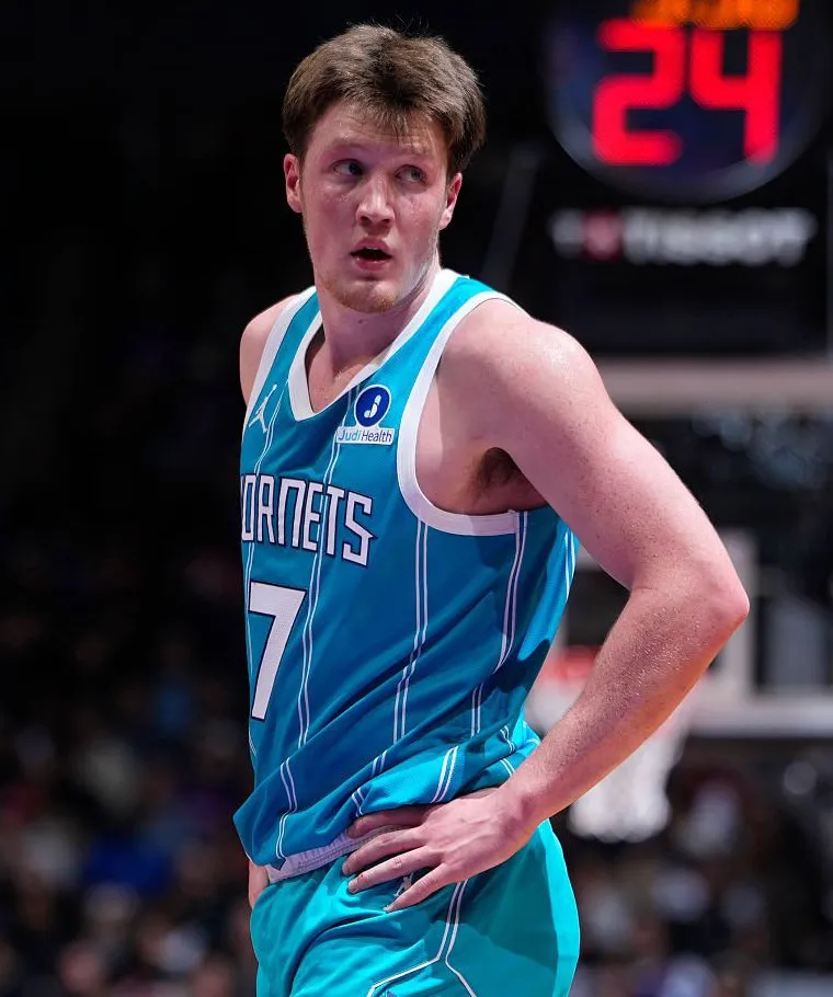 This season's all-time leader in catch-and-shoot three-pointers made: Marka leads with 52, followed by Knipper with 49.