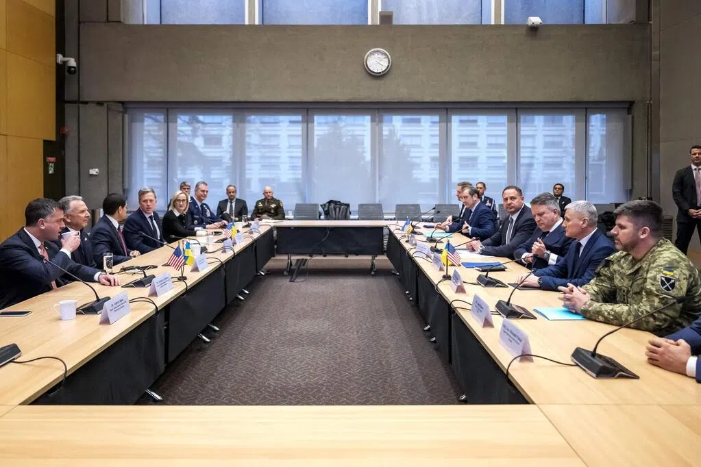 Domestically, the situation is fragile, and the people oppose surrender. Zelensky is not expected to compromise on the US plan.