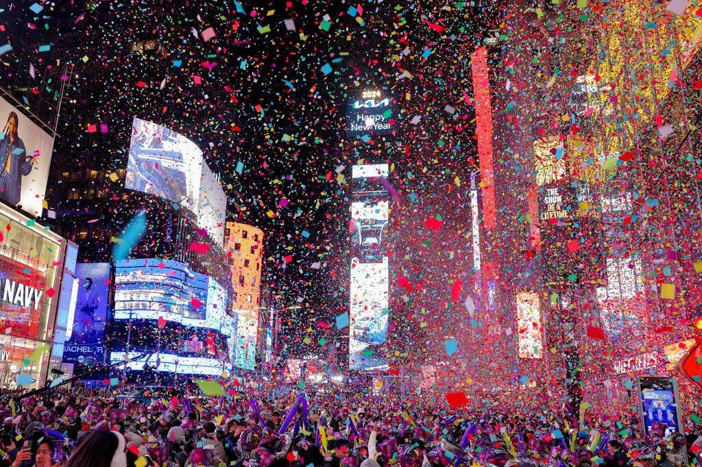 A brand-new New Year's Eve countdown crystal ball has been unveiled in Times Square, New York, to welcome the new year.