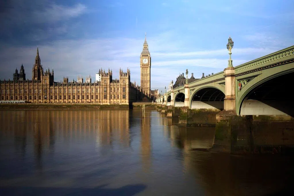 Trump launches Genesis Mission: Establishing a Comprehensive AI Platform to Maintain U.S. Technological Dominance