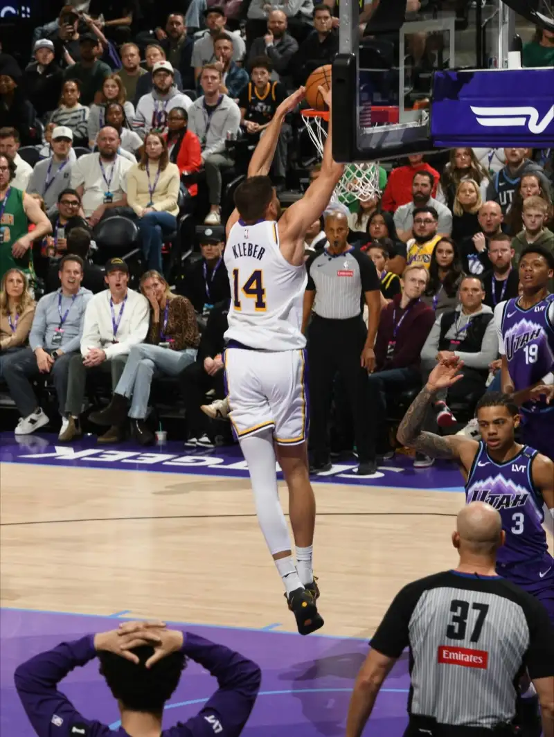 German striker! Kleber shares recent photos with fans on Instagram: a photo album from his ninth year.