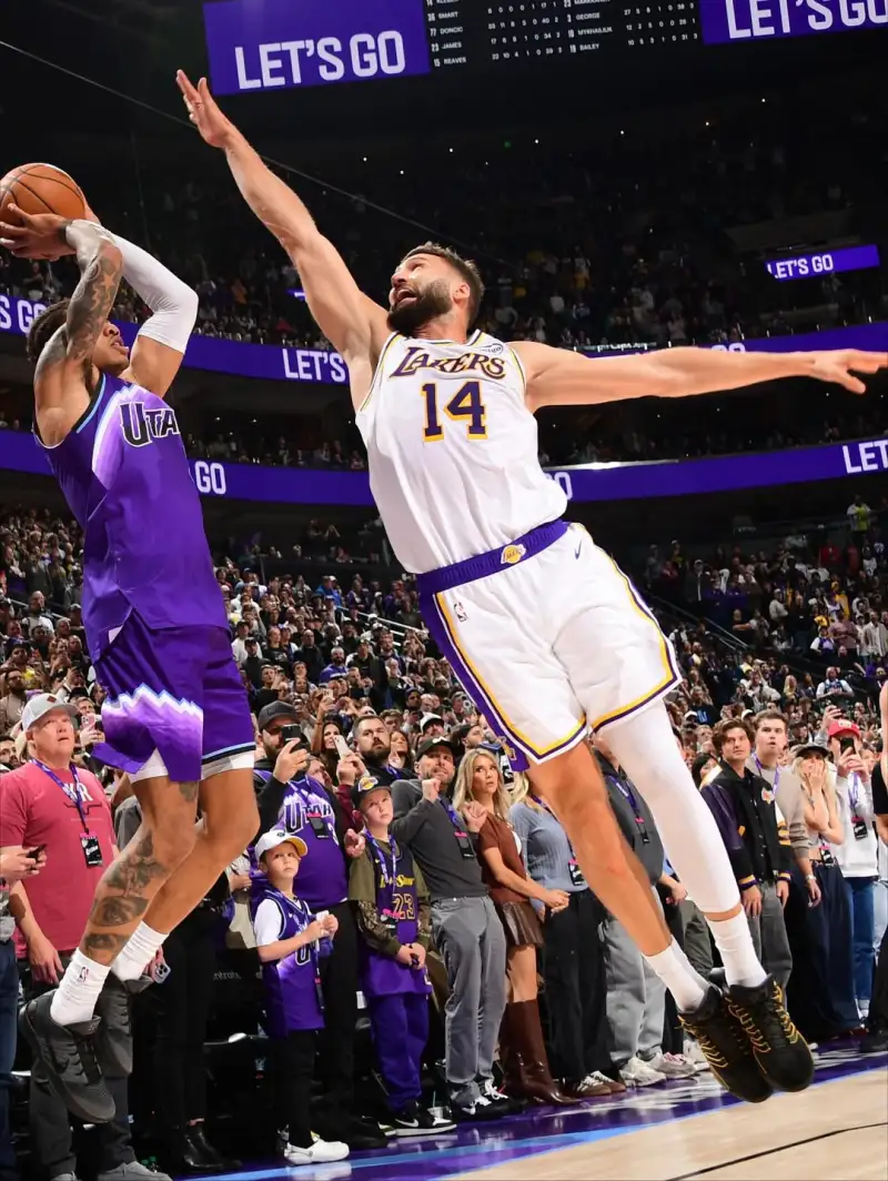 German striker! Kleber shares recent photos with fans on Instagram: a photo album from his ninth year.