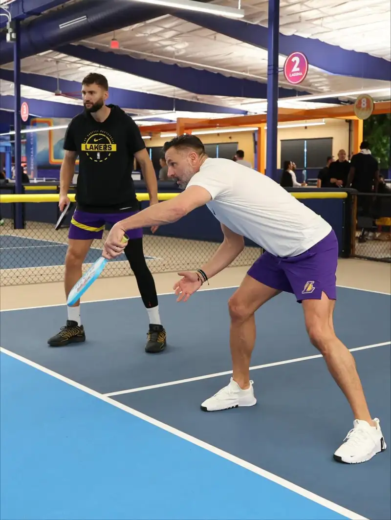 German striker! Kleber shares recent photos with fans on Instagram: a photo album from his ninth year.