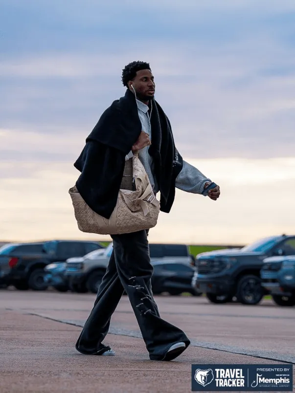 Grizzlies post photos of players' outfits for boarding the plane.