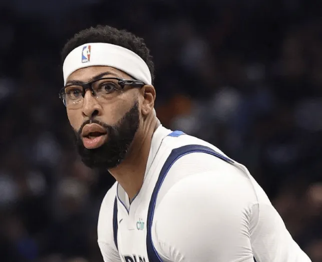 MacMahon: The Mavericks don't want to trade Kyrie Irving, but will most likely send Davis away.