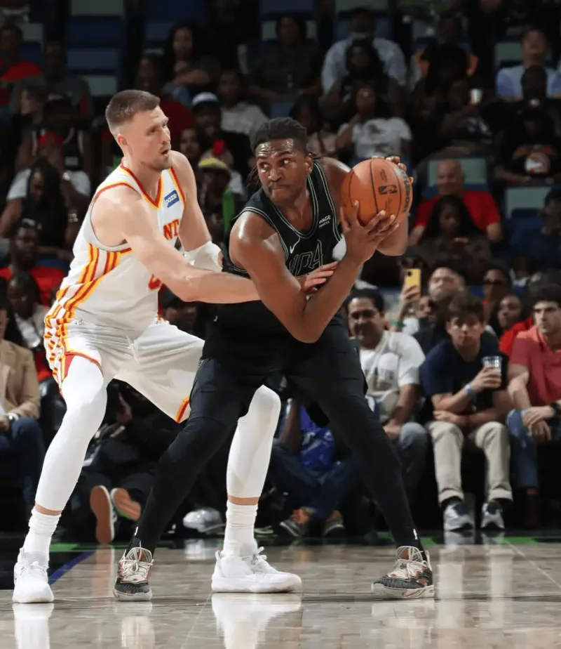 New team! Looney posts photos of himself on the field and in his daily life on Instagram.