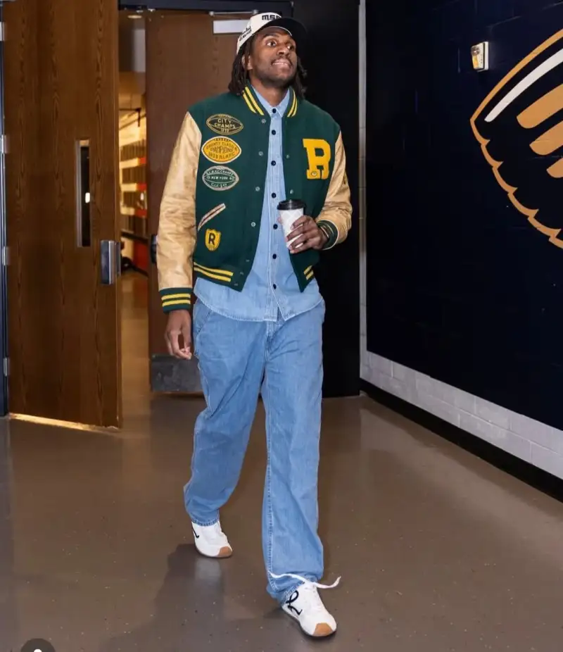 New team! Looney posts photos of himself on the field and in his daily life on Instagram.